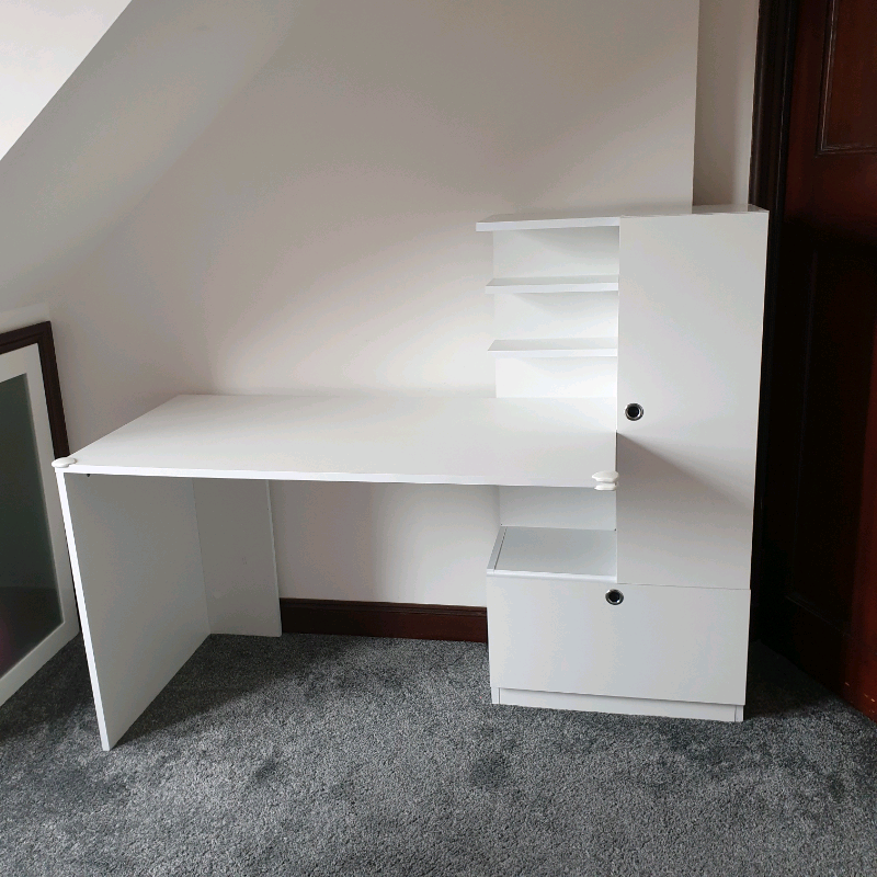 childrens white desk with drawers